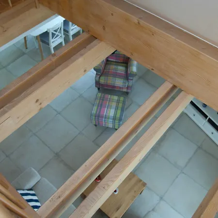 - 100 M Zum Yachthafen