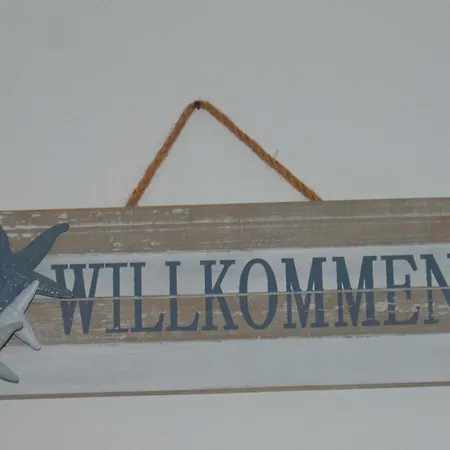 - 100 M Zum Yachthafen Gager